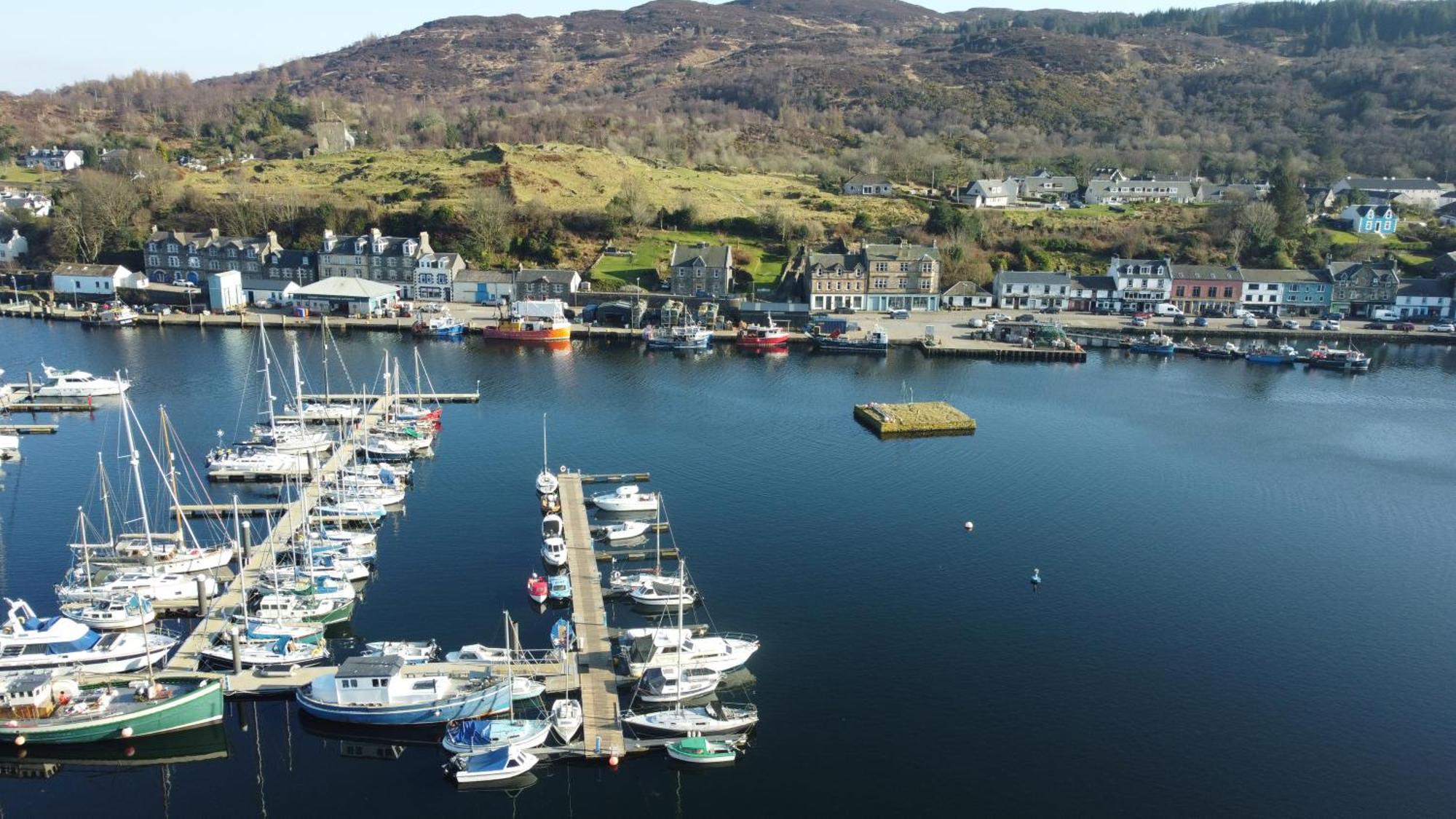 Hotel The Waterfront à Tarbert  Extérieur photo